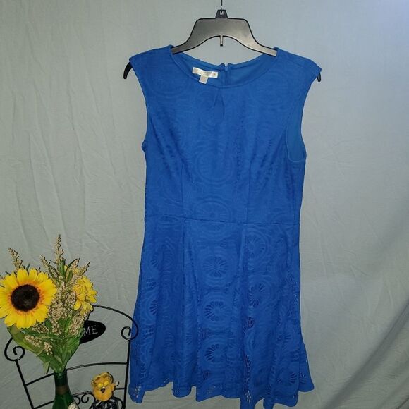 London Times Petite Lace with Keyhole in Front - Picture 1 of 8
